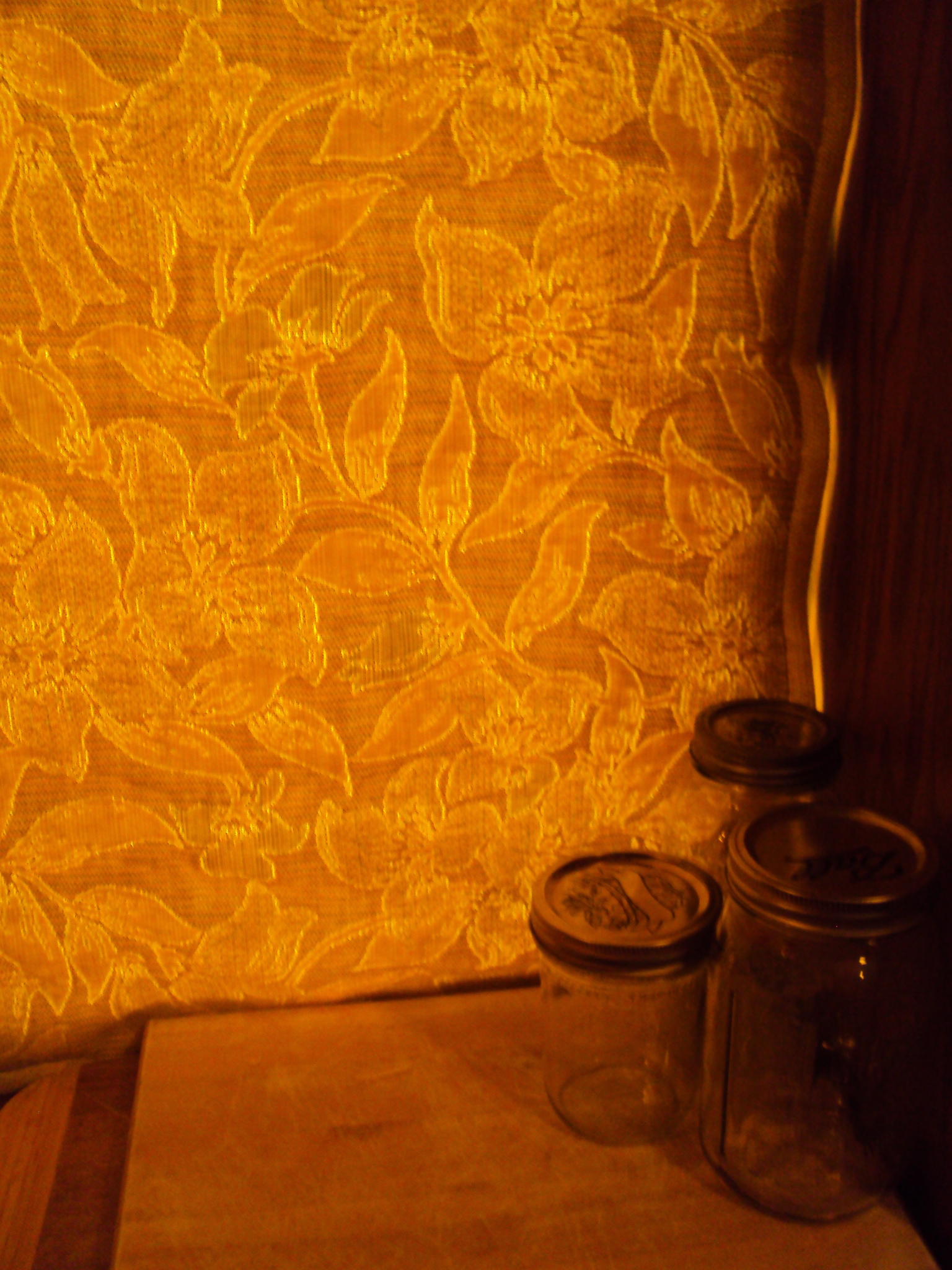…which, coincidentally, looks an awful lot like the yellow wallpaper that 